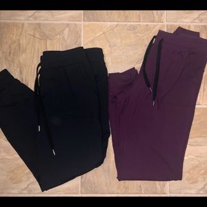 Selling both pairs of unwind joggers together.